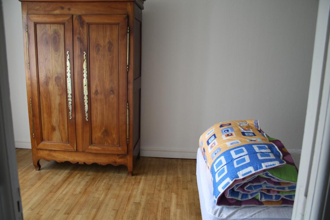 Gite Du Courtil Aux Fees Saint-Laurent-sur-Oust 外观 照片